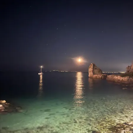 Seaside Jem Bed & Breakfast 4*